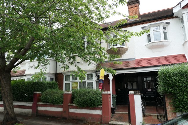 Ground Floor Flat, 20 Beverstone Road, Brixton, London SW2 5AN  3
