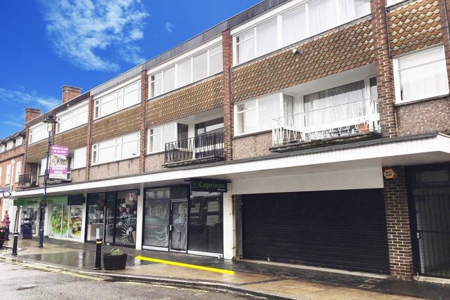 32B and 34B High Street, Alton, Hampshire, GU34 1BD 7