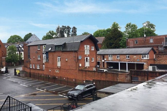 32B and 34B High Street, Alton, Hampshire, GU34 1BD 7