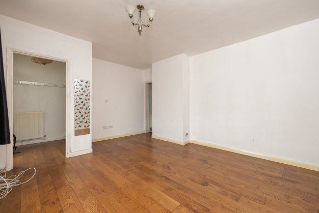 56 Sayes Court Road, Orpington, Kent BR5 2PQ
 9