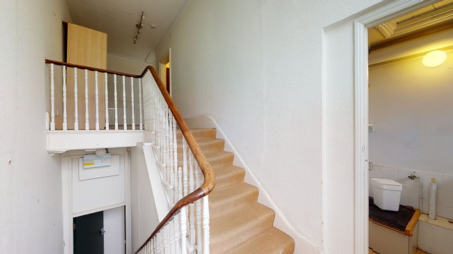 Second Floor Flat (Flat 4), 2 Upper Addison Gardens, Holland Park, London W14 8AL 2