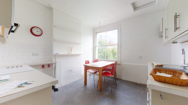 Second Floor Flat (Flat 4), 2 Upper Addison Gardens, Holland Park, London W14 8AL 2