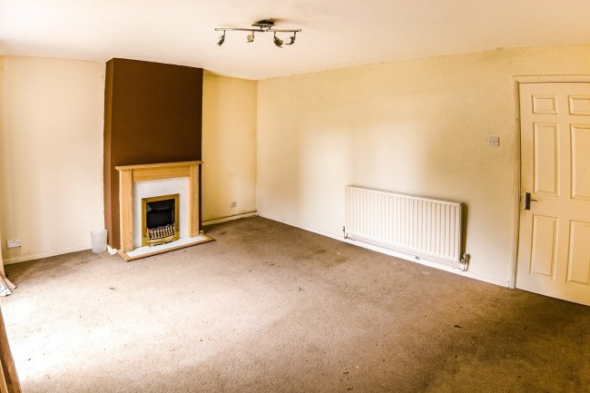 192 Pinewood Park, Farnborough, Hampshire, GU14 9LG 6