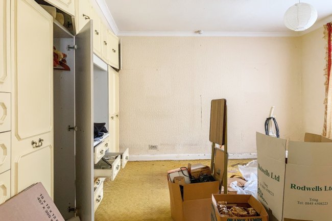 110 Deaconsfield Road, Hemel Hempstead, Hertfordshire HP3 9JA 2