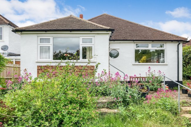 110 Deaconsfield Road, Hemel Hempstead, Hertfordshire HP3 9JA 2