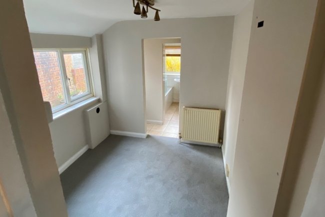 86 Lesbourne Road, Reigate, Surrey RH2 7JX 8