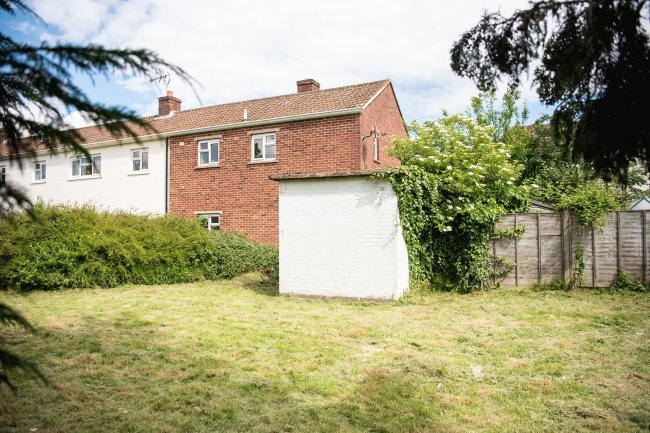 8 Kent Close, Paddock Wood, Tonbridge, Kent, TN12 6JG 4