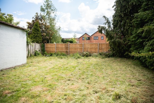 8 Kent Close, Paddock Wood, Tonbridge, Kent, TN12 6JG 4