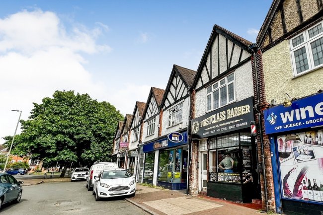 78/78A High Road, West Byfleet, Surrey, KT14 7QW 4
