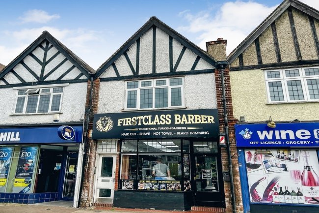 78/78A High Road, West Byfleet, Surrey, KT14 7QW 4