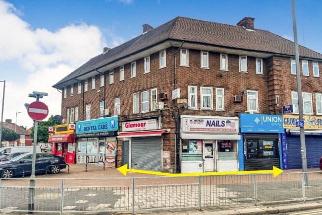 833-835A Longbridge Road, Dagenham, Essex RM8 2DA 3