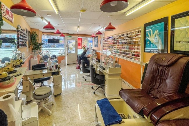 833-835A Longbridge Road, Dagenham, Essex RM8 2DA 3