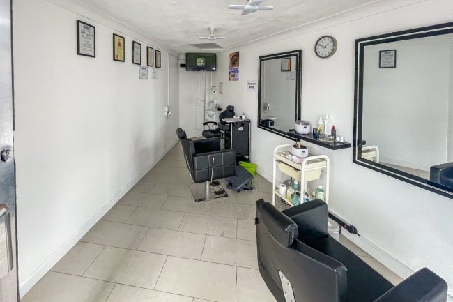 833-835A Longbridge Road, Dagenham, Essex RM8 2DA 3