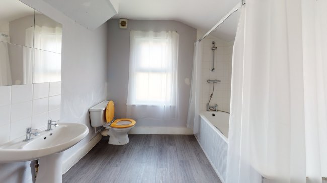 52 Watcombe Road, South Norwood, London SE25 4UZ 5