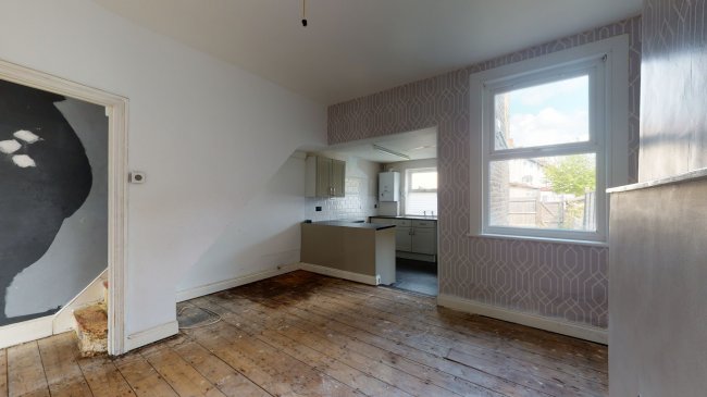 52 Watcombe Road, South Norwood, London SE25 4UZ 5