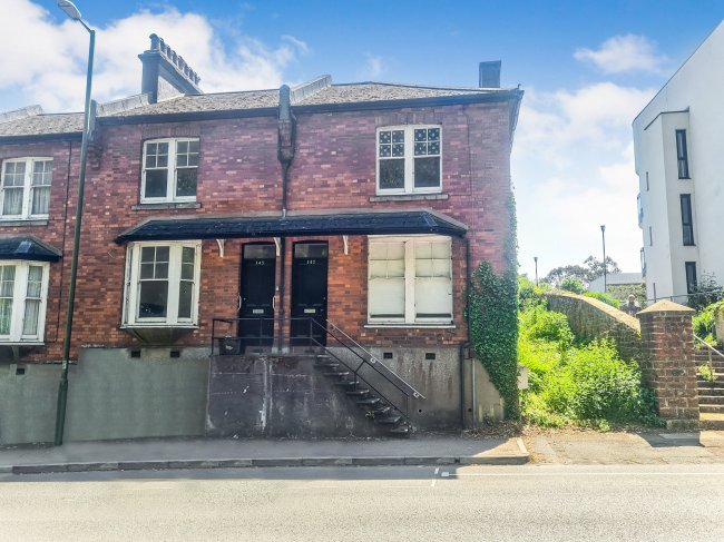 147 Totnes Road, Paignton, Devon TQ3 3RZ
 10