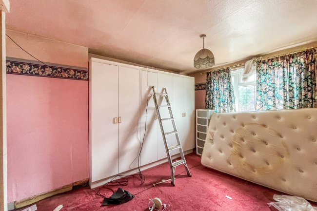 13 Blindmans Lane, Cheshunt, Waltham Cross, Hertfordshire, EN8 9DR 7