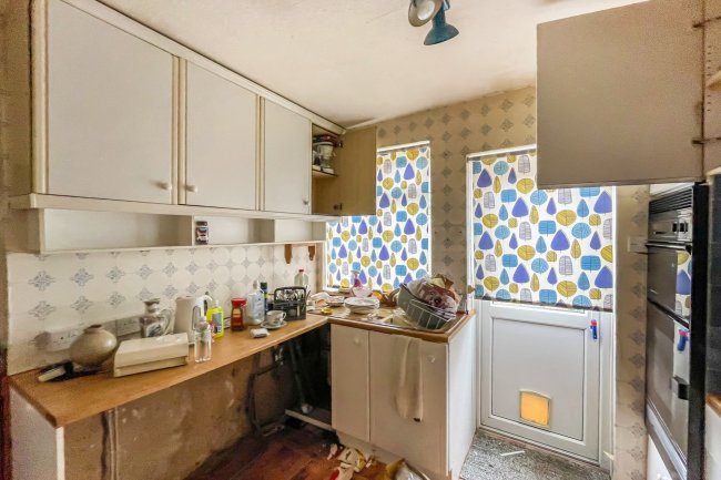 13 Blindmans Lane, Cheshunt, Waltham Cross, Hertfordshire, EN8 9DR 7