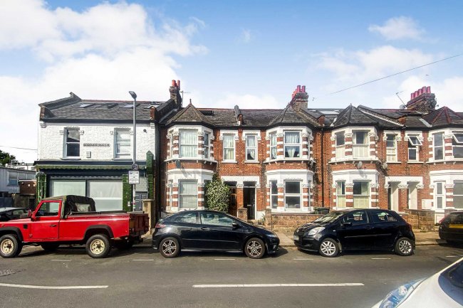  82 Bendemeer Road, Putney, London, SW15 1JU 5