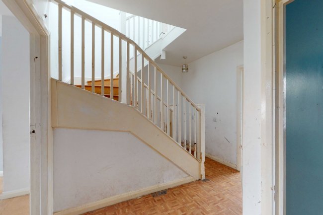 124 Robinson Road, Tooting, London SW17 9DR
 7