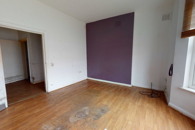 124 Robinson Road, Tooting, London SW17 9DR
 7