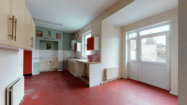 124 Robinson Road, Tooting, London SW17 9DR
 7