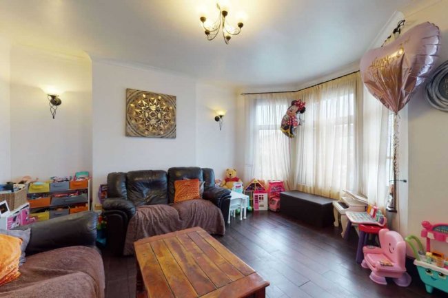 594 Green Lane, Palmers Green, London, N13 5RY 10
