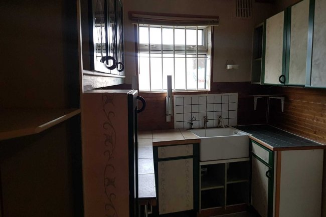 20A The Broadway, Plough Lane, Beddington, Surrey CR0 4QR 7