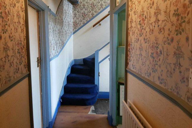 20A The Broadway, Plough Lane, Beddington, Surrey CR0 4QR 7