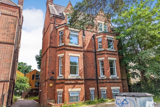 Flat 4, James Court, 281 Church Road, Upper Norwood, London SE19 2QQ 6