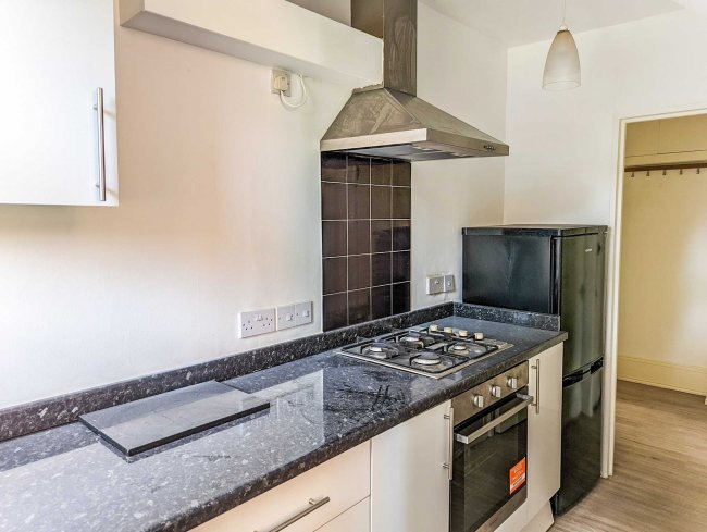 Flat 4, James Court, 281 Church Road, Upper Norwood, London SE19 2QQ 6