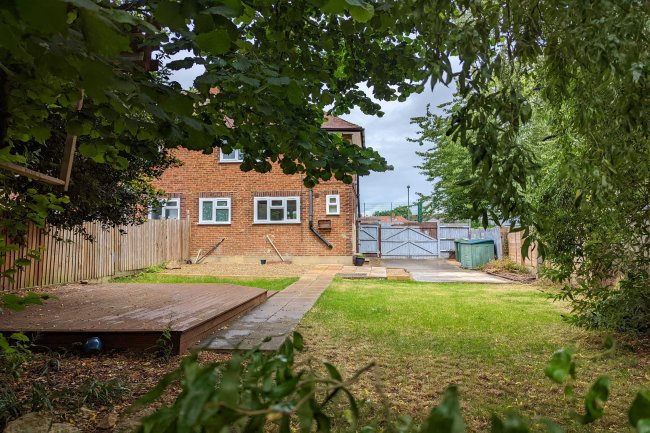 36 Muschamp Road, Carshalton, Surrey SM5 2SE
 5