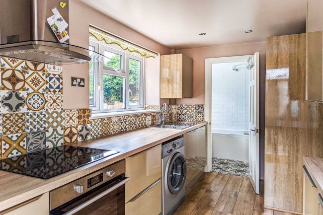 36 Muschamp Road, Carshalton, Surrey SM5 2SE
 5