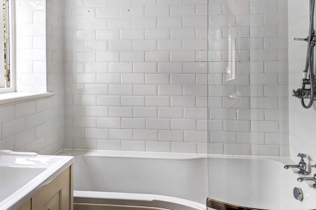 36 Muschamp Road, Carshalton, Surrey SM5 2SE
 5