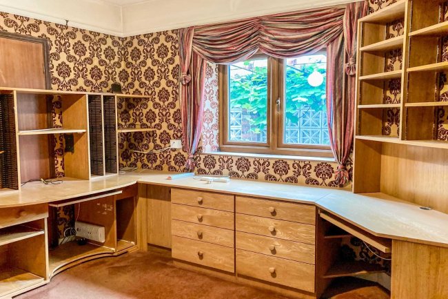 66 Green End Street, Aston Clinton, Aylesbury, HP22 5EU
 9