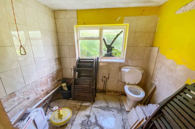 2 Elm Villas and adjoining Land, Innsworth Lane, Gloucester, Gloucestershire, GL3 1DY 5