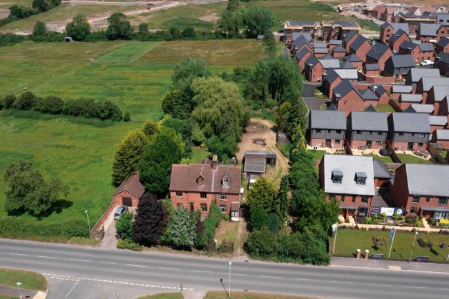 2 Elm Villas and adjoining Land, Innsworth Lane, Gloucester, Gloucestershire, GL3 1DY 5