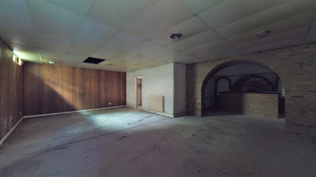 Willow End, 3 Badgers Walk, Purley, Surrey CR8 3PX 6