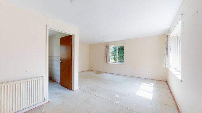 Willow End, 3 Badgers Walk, Purley, Surrey CR8 3PX 6