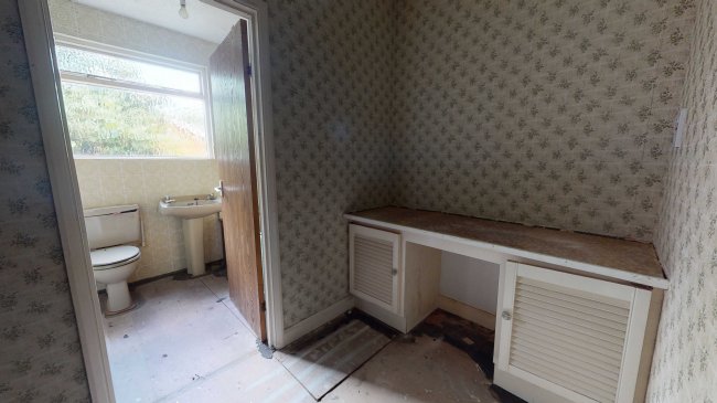 Willow End, 3 Badgers Walk, Purley, Surrey CR8 3PX 6