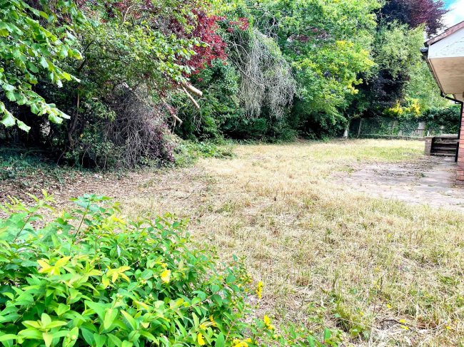 Willow End, 3 Badgers Walk, Purley, Surrey CR8 3PX 6