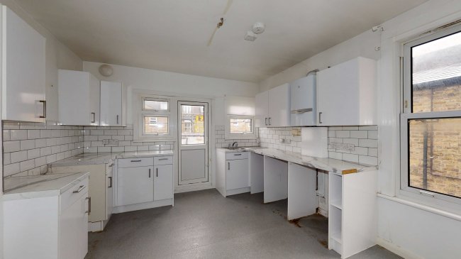 132 and 134 Boundaries Road, Balham, London SW12 8HG 6