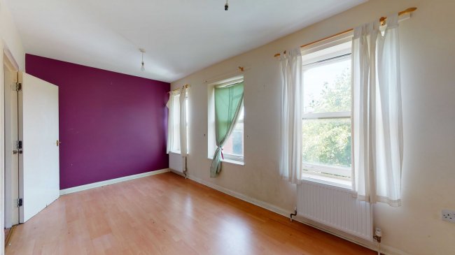 Flat B, 8 Balham Grove, Balham, London SW12 8AY  2