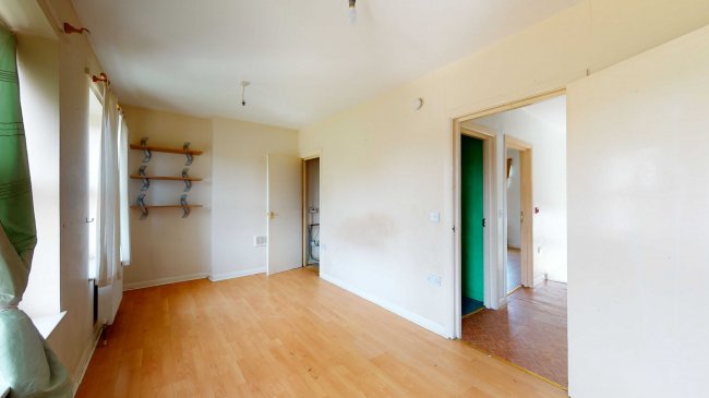 Flat B, 8 Balham Grove, Balham, London SW12 8AY  2