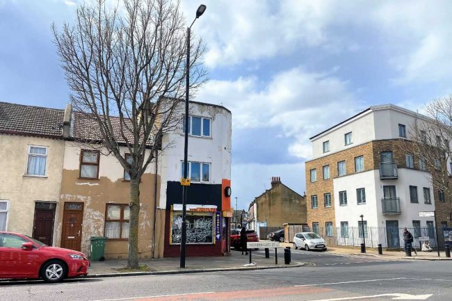 2 Greengate Street, Plaistow, London E13 0AS 8