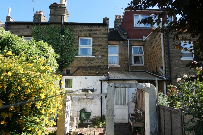 13 Morland Road, Sutton, Surrey SM1 4RP 8