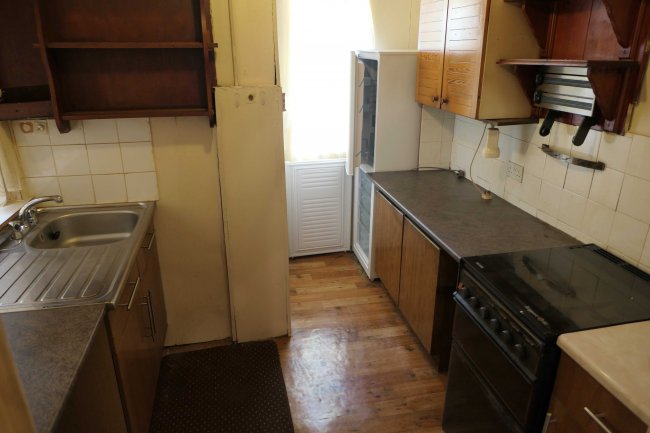 13 Morland Road, Sutton, Surrey SM1 4RP 8