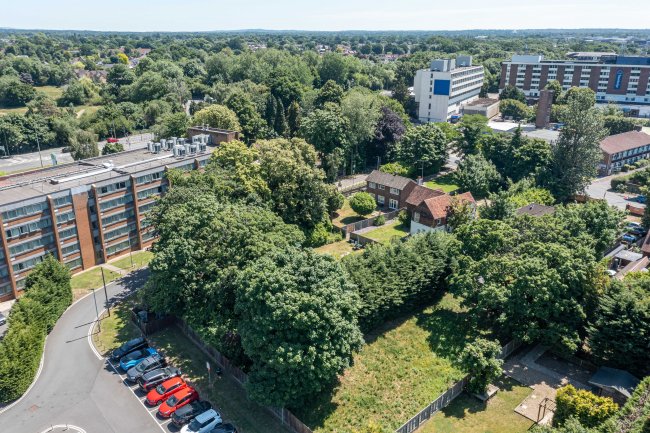 97/99 and land to the rear,  Povey Cross Road, Horley, Surrey RH6 0AE 4