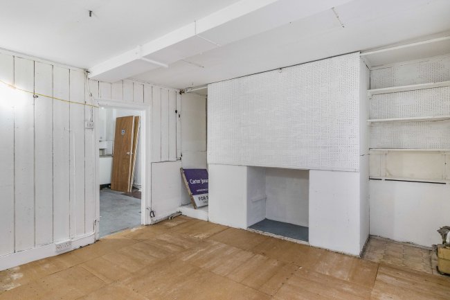 34 Hyde Street, Winchester, Hampshire, SO23 7DX
 7