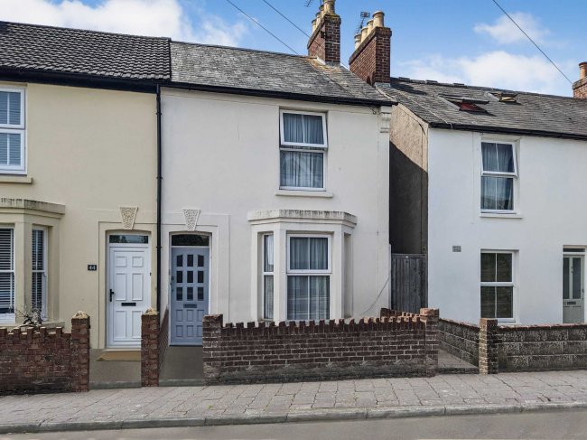 42 Whyke Lane, Chichester, West Sussex PO19 7US 1